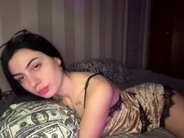 Bongacams Free Live Porn of RadiantLuna