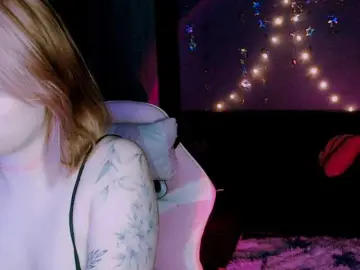 Bongacams Best live sex cam show of mymoonstar