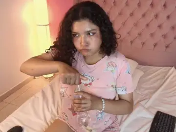 Bongacams Free Porn Cam of Sarayland