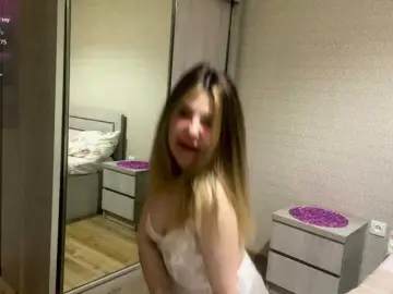 Bongacams Nude Webcam of NadiAura