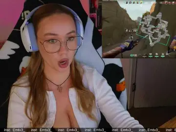 Bongacams Live Sex Cam of Emili1-