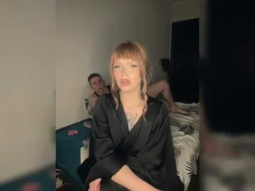 Bongacams Adult Webcam of HoneyNSir