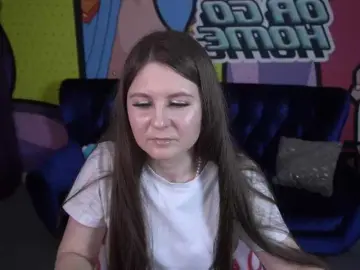 Bongacams Free Porn Cam of CraveeDoll