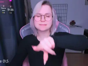 Bongacams Watch Live Sex Cams of hellfire-club