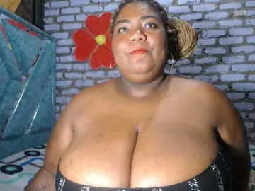 Bongacams Live Sex Cam of bustyboobsxxll