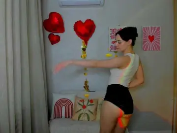 Bongacams Watch Live Sex Cams of MakeYouHappy