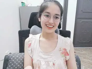 Bongacams Watch Live Sex Cams of Hana099