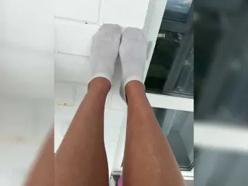 Bongacams Watch Live Sex Cams of EwaBrown