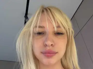 Bongacams Adult Video Chat of EwaBrown