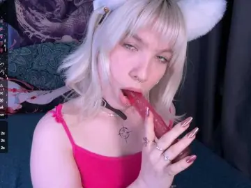 Bongacams Live Sex Cam of MickiRechel