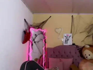 Bongacams Private Sex Chat of Chiara-tay