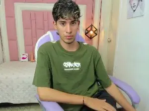 Cam4 Live Sex Cam of FerPhoenix_