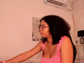Cam4 Live Porn of MilaHall