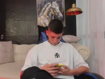 Cam4 Nude Webcam of Mathewboy1