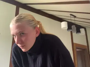 Cam4 Sex Chat of Lovleytitts2519