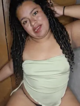 Cam4 Live Sex Cam of curlysexy22