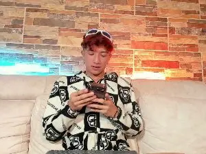 Cam4 Live Sex of mhatias_