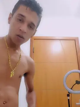 Cam4 Free Porn Cam of Mcguiaguiar