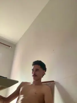 Cam4 Live Sex Cam of branquinho62go