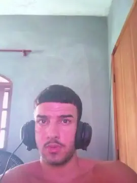 Cam4 Free Live Porn of robsonhaha