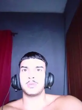 Cam4 Live Sex Cam of robsonhaha