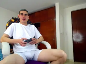 Cam4 Live Sex Cam of _skyleer__