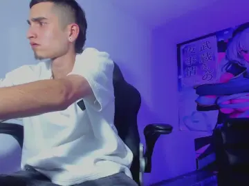 Cam4 Live Sex of Ethaan_Boy