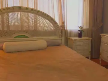 Cam4 Free Live Porn of LilianHathaway