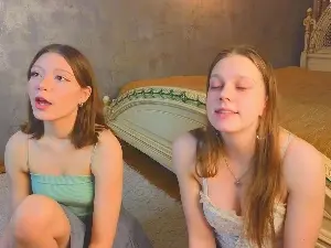 Cam4 Adult Video Chat of AleenMcclammy