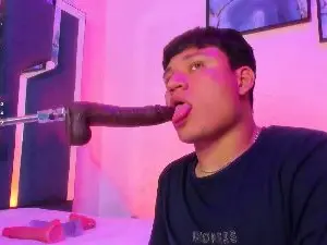 Cam4 Sex Cam of FemNoah