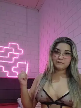 Cam4 Private Sex Chat of kamila_hotty
