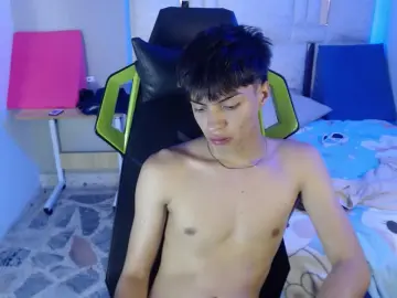 Cam4 Nude Webcam of Justin_gray