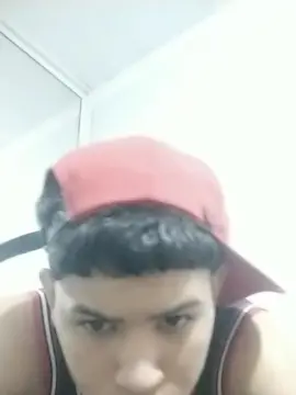 Cam4 Free Live Porn of boy_hot33