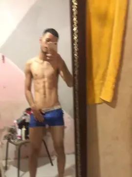 Cam4 Live Porn of Magrinho2025
