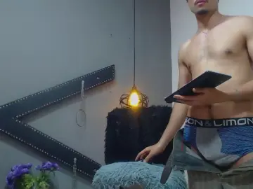 Cam4 Free Live Porn of dantebrown1