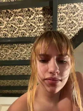 Cam4 Live Porn of saraangelafern1