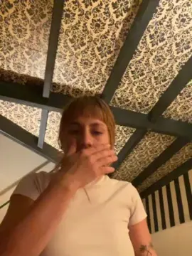 Cam4 Live Sex of saraangelafern1