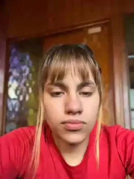 Cam4 Free Live Porn of saraangelafern1