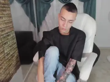 Cam4 Live Sex of Dereckk_Boy