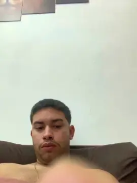 Cam4 Free Porn Cam of hugo7084