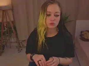 Cam4 Free Live Porn of KittyBui