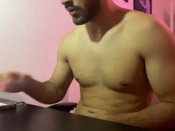 Cam4 Live Porn of Drgym18