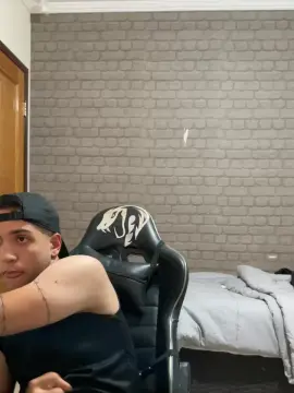 Cam4 Free Live Porn of EDuardoBranco