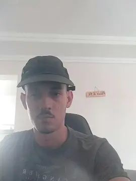 Cam4 Sex Cam of gustavinho24xxx