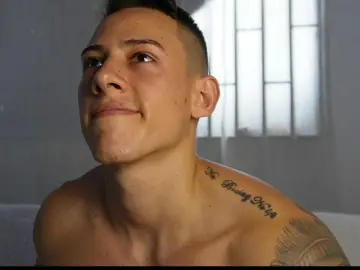 Cam4 Live Sex of Latino_Milk_99