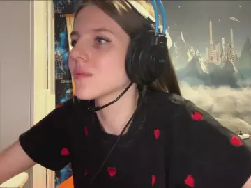 Cam4 Free Live Porn of ReynaCoppage