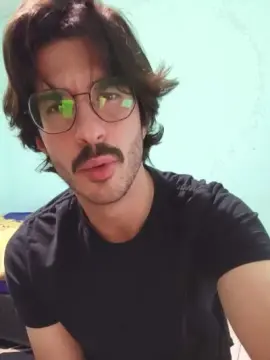 Cam4 Free Live Porn of emocomtesosexy