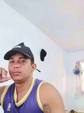 Cam4 Free Live Porn of master_hot23