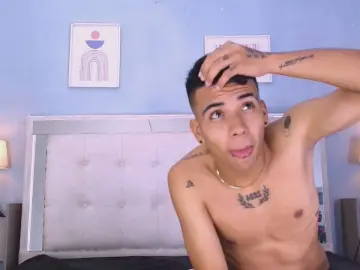 Cam4 Watch Live Sex Cams of MaxiAndDamian