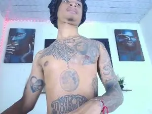 Cam4 Nude Webcam of Tatoo_Noah